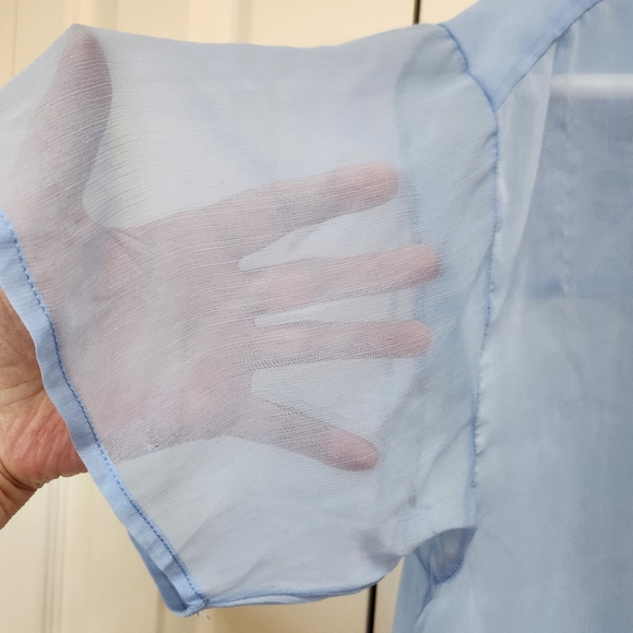 [M] NEW Abercrombie & Fitch Baby Blue Sheer Blouse Size Medium NWT - Picture 2 of 8